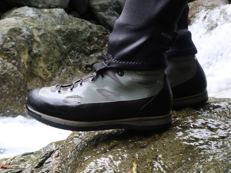 プラスアルファの工夫で、いっそう使いやすく。進化した渓流シューズ「KR_MSF WIDE」